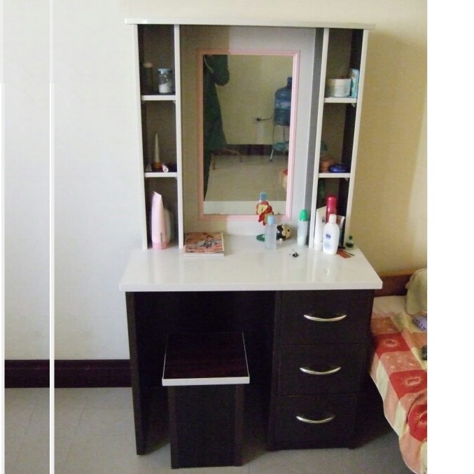 Bàn trang điểm TD03